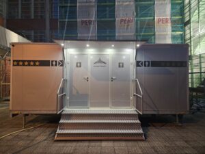 sanitarni prives XL, pronajem Stefek, top-wc (7)