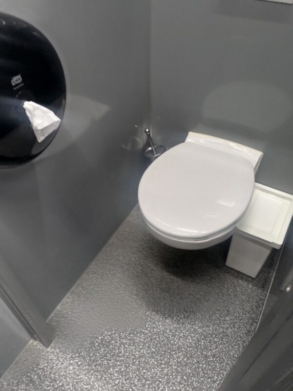 XXL - Image 5