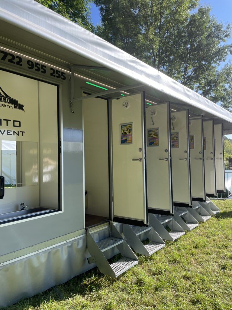 Sanitární přívěs XXL PRO, splachovací WC, Pronájem Štefek, Top-wc (47)