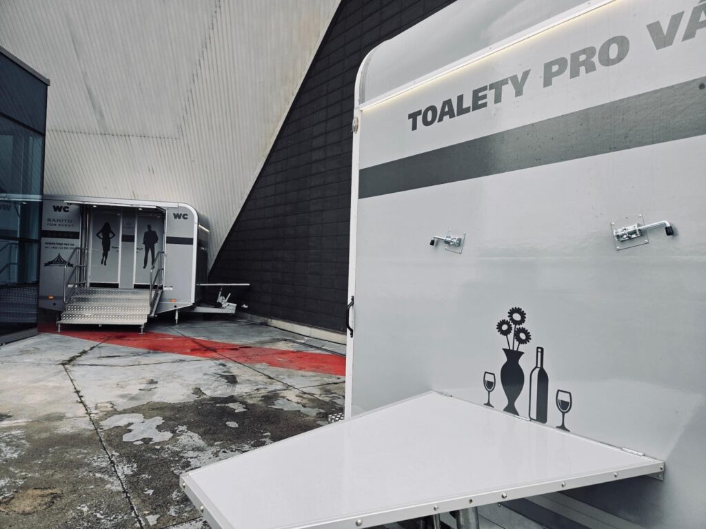 Sanitární přívěs L a L PLUS, pronájem WC, pronájem toalet, Top-wc.cz