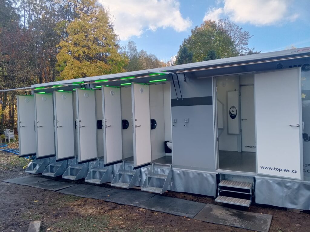 Sanitární přívěs XXL PRO PLUS, pronájem WC, pronájem toalet, Top-wc.cz
