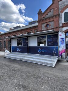 Designové pokladní centrum, pokladní přívěs, pokladna na festival, office, top-wc.cz (10)