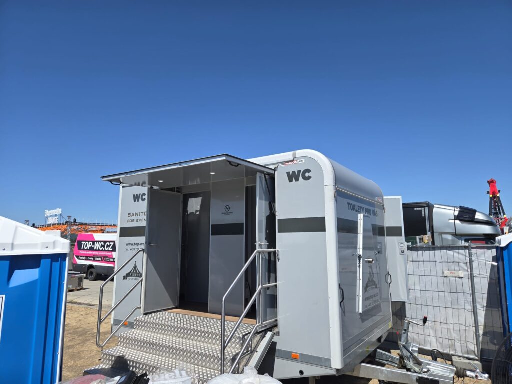Sanitární přívěs L, pronájem WC, TOP-WC.CZ